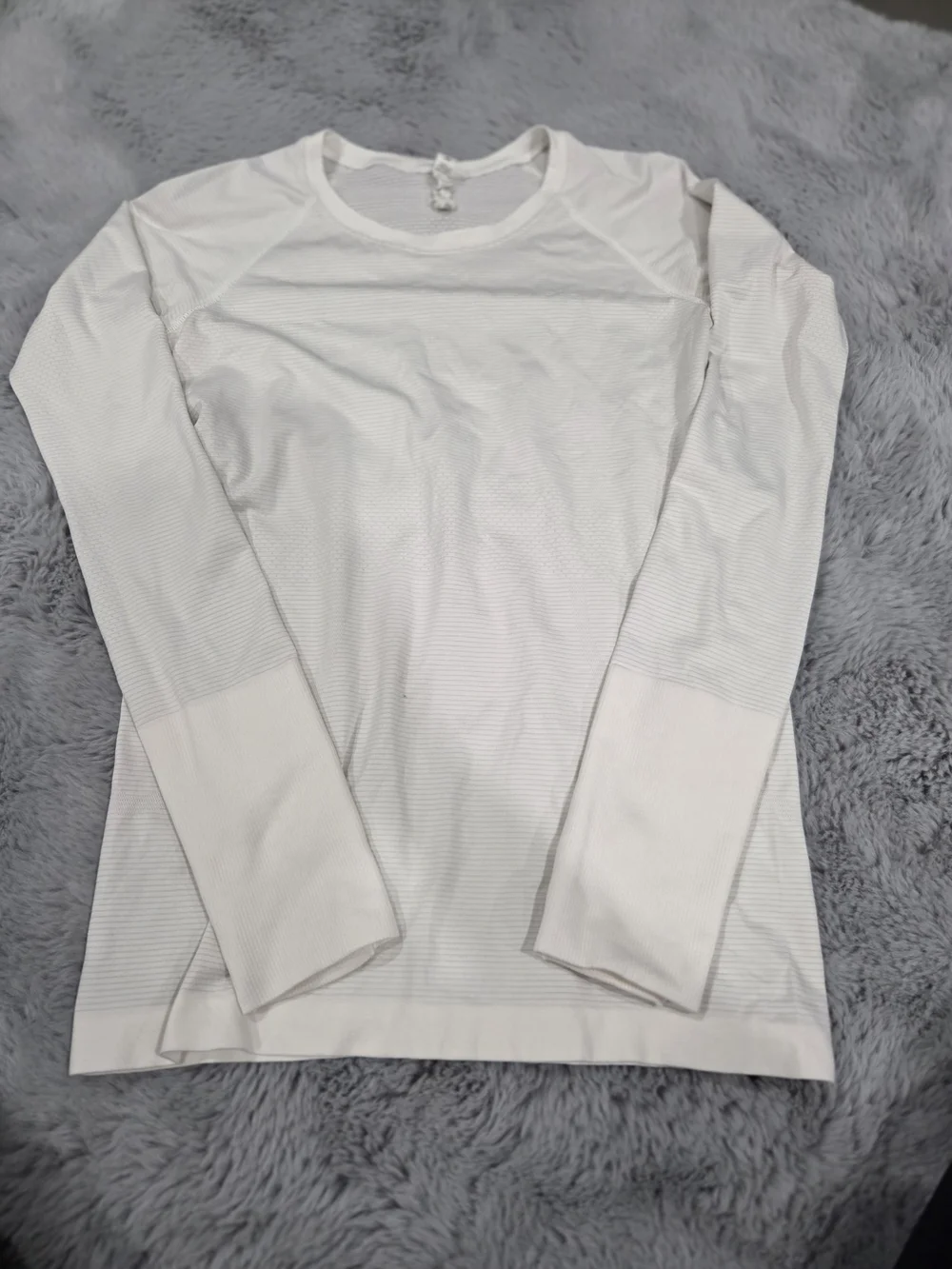 lululemon athletica Long Sleeve Seamless Top in Off-White